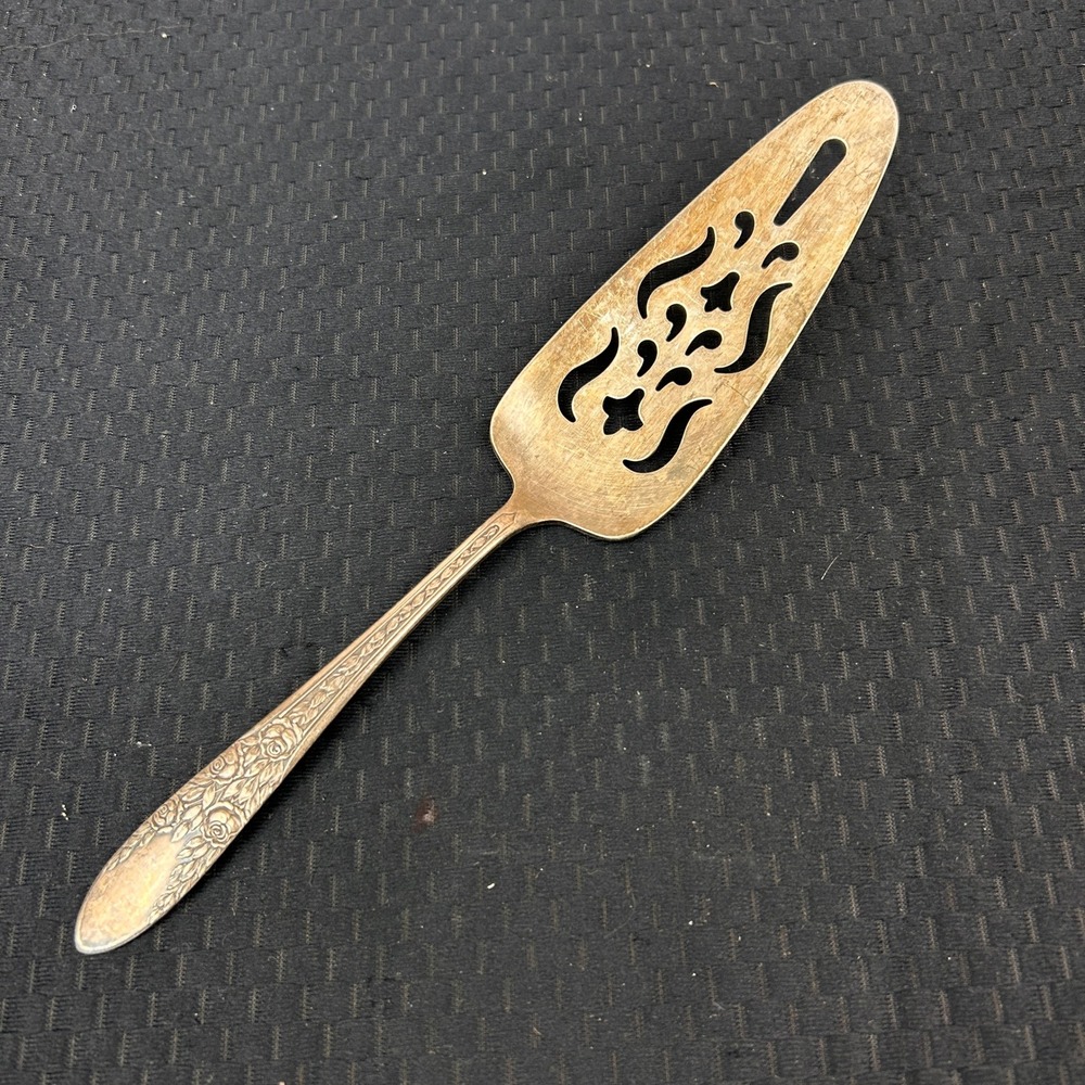 National Silver Co Vintage Silverplate Pierced Pie Cake Server Floral Handle‎